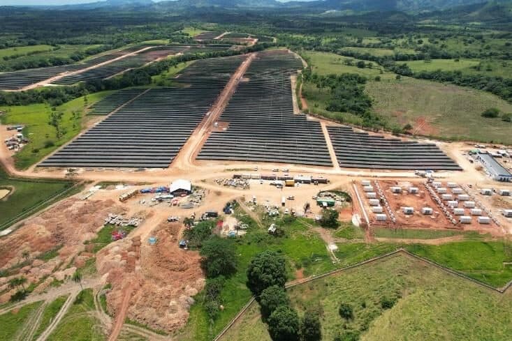 Vista aérea del parque fotovoltaico Esperanza II