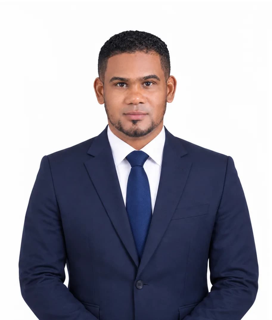 Ing. Claudio R. González